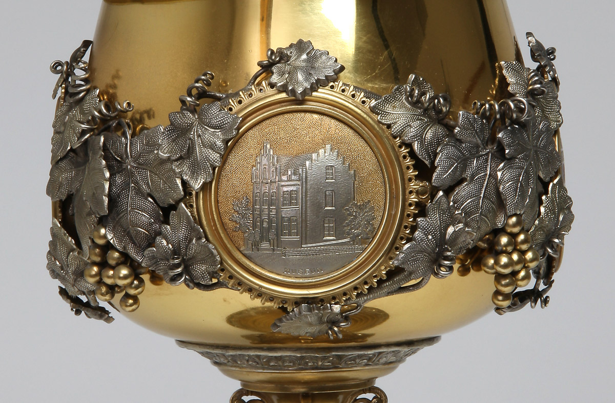 Pokal Mummenthey - Medaillon Süderländisches Museum 