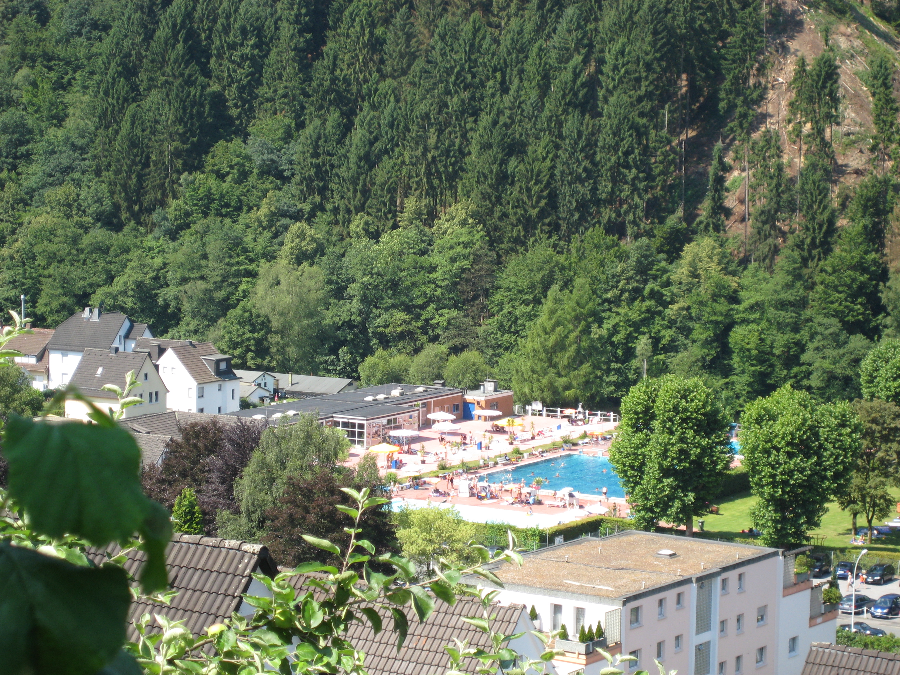 Werdohl_Freibad_von Oben (1).jpg
