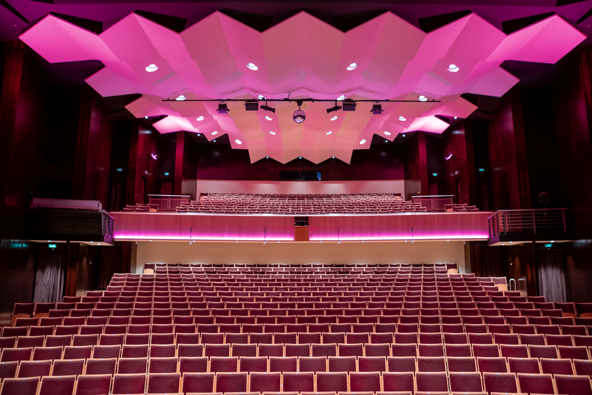 PTI_Saal (2).jpg