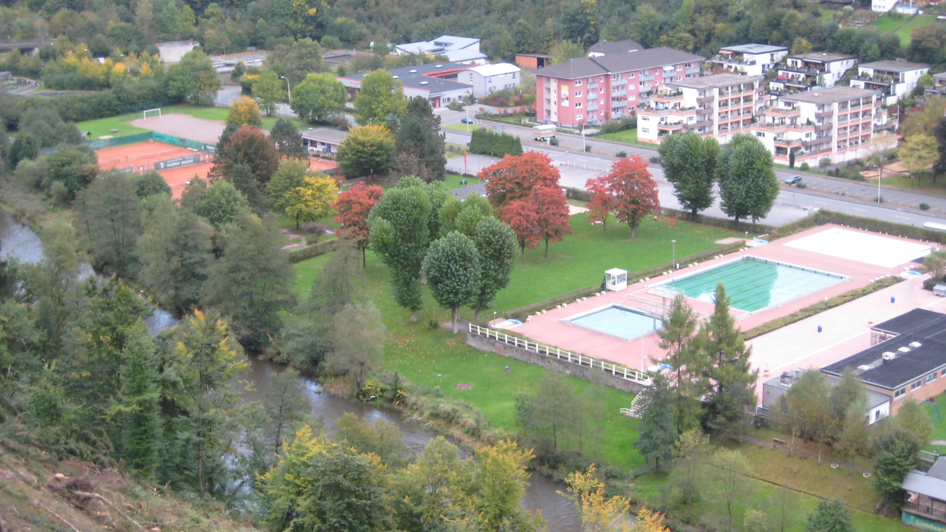 Werdohl_Freibad_von Oben (5).jpg